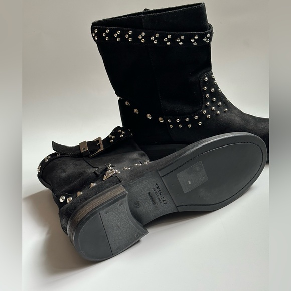 ❌❌ SOLD❌❌ Italian Suede leather Boots / TwinSet - Picture 6 of 15